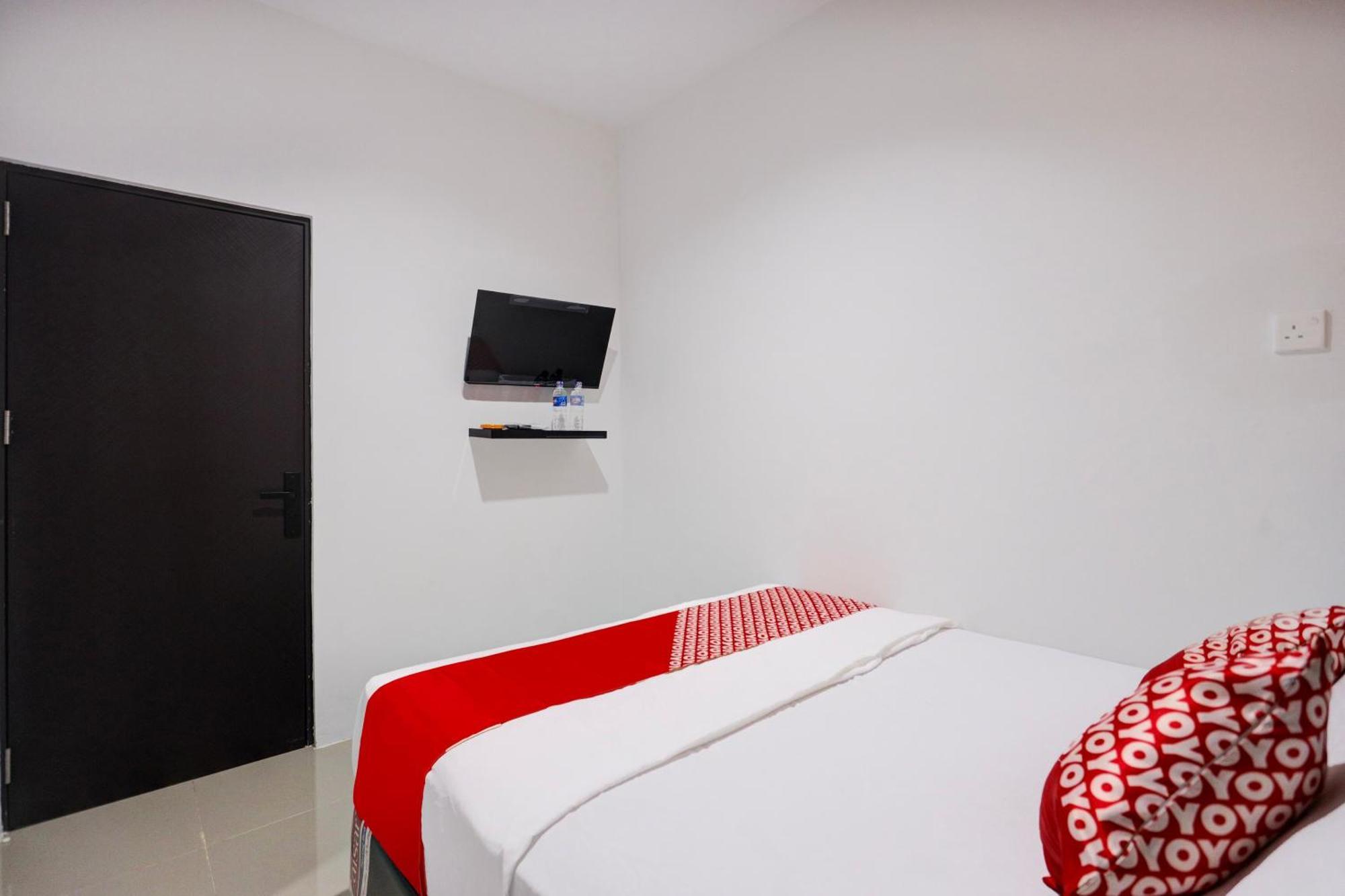 Super Oyo Capital O 93076 Batam Backpacker Guesthouse 2 Pembunuh 외부 사진