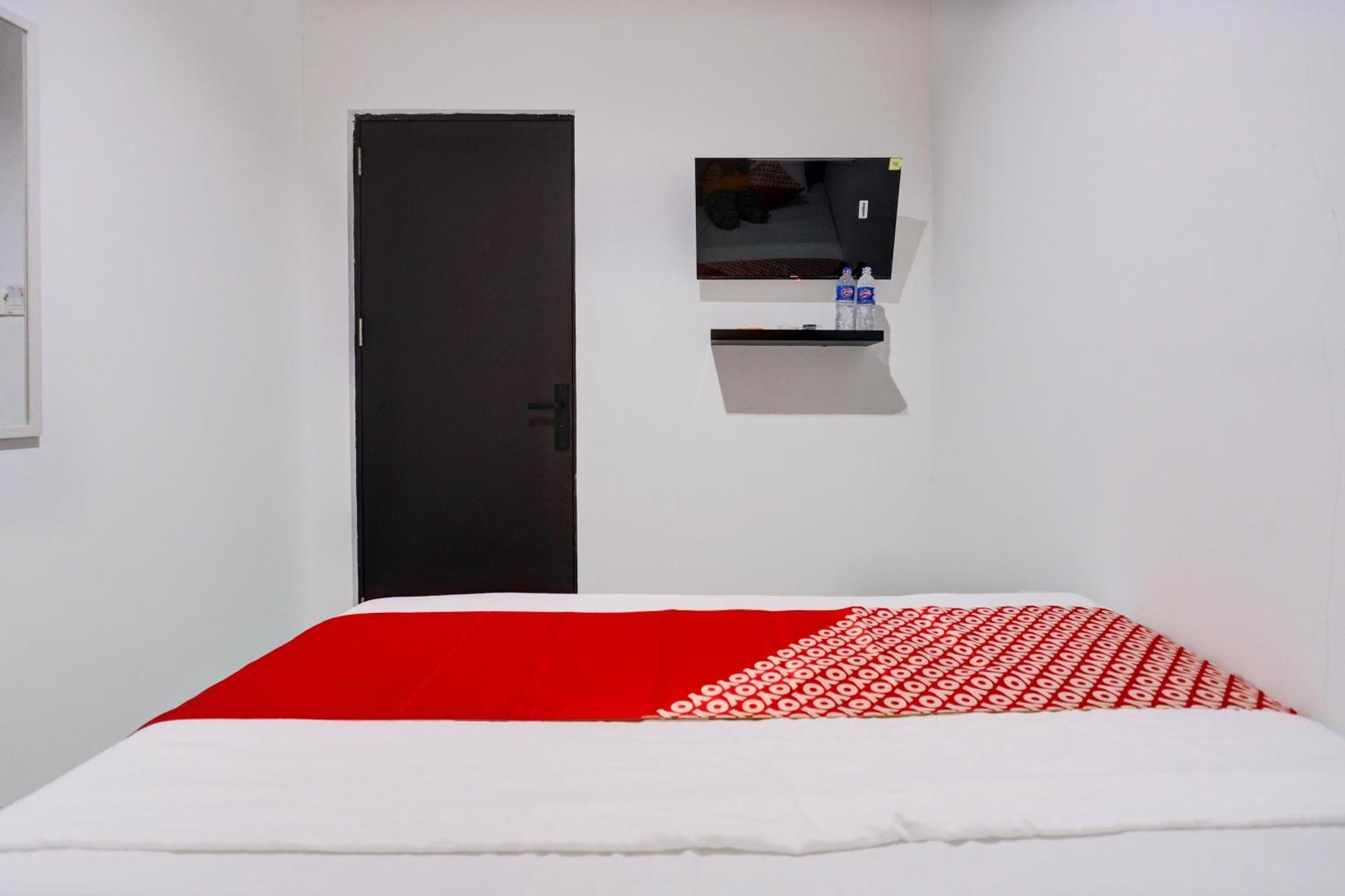 Super Oyo Capital O 93076 Batam Backpacker Guesthouse 2 Pembunuh 외부 사진