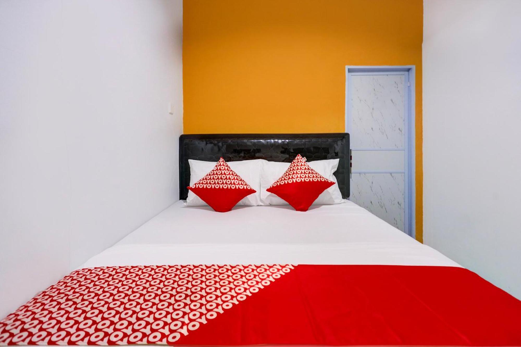 Super Oyo Capital O 93076 Batam Backpacker Guesthouse 2 Pembunuh 외부 사진